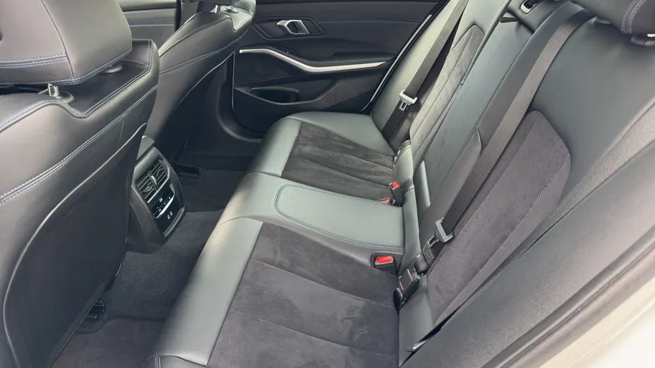 BMW Seria 3 318i M Sport aut