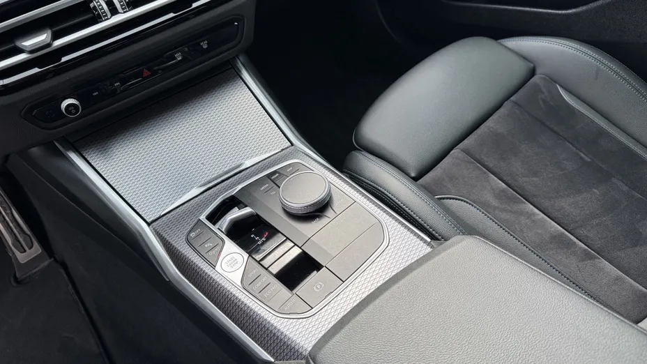BMW Seria 3 318i M Sport aut