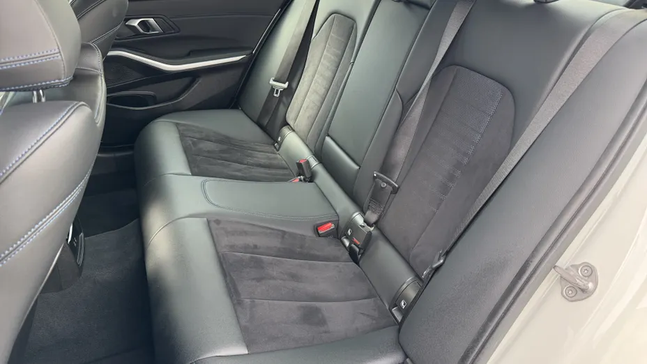 BMW Seria 3 318i M Sport aut