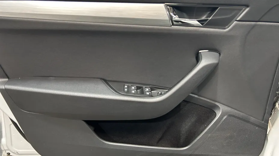 SKODA Superb Superb 2.0 TDI SCR Ambition