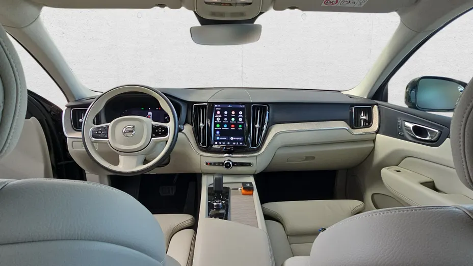 VOLVO XC60 XC60 B4 B Plus Dark aut