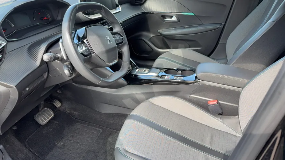 PEUGEOT 208 208 1.2 PureTech Allure S&S EAT8