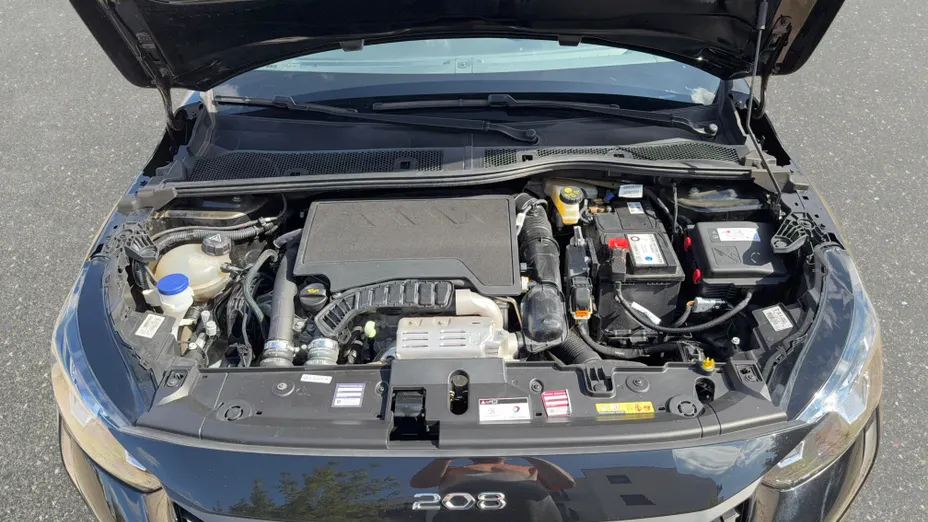 PEUGEOT 208 208 1.2 PureTech Allure S&S EAT8