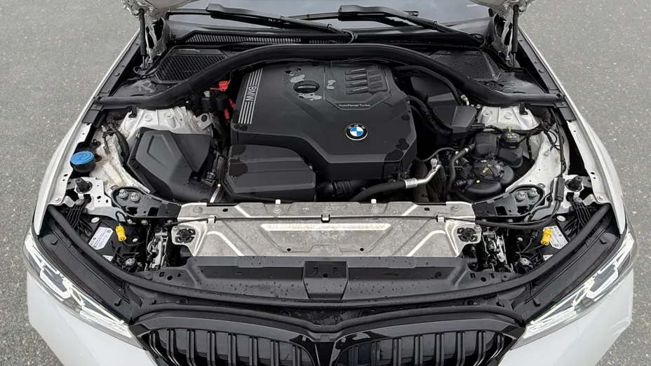 BMW Seria 3 330i M Sport sport-aut