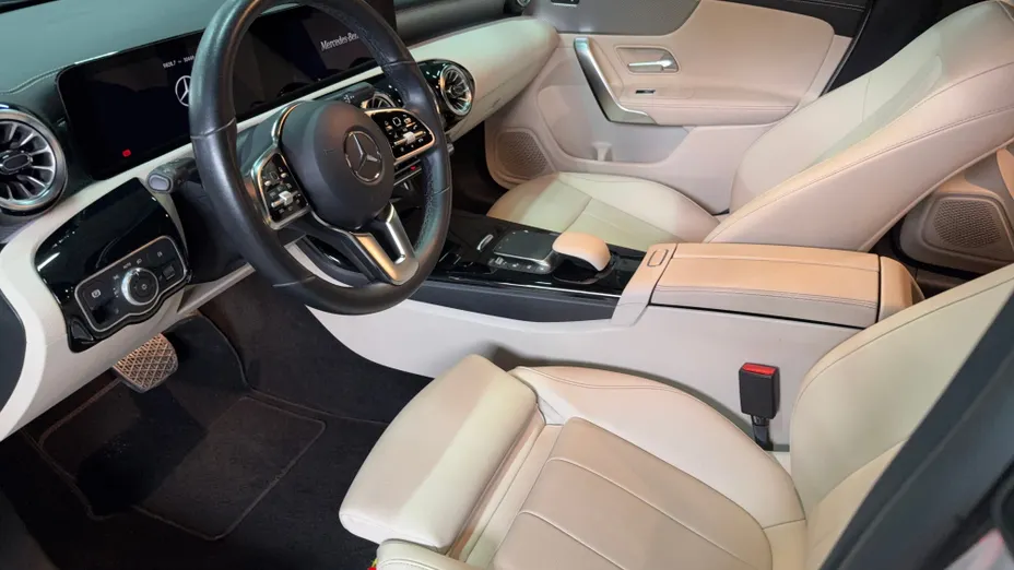 MERCEDES-BENZ CLA CLA 200 Progressive 7G-DCT