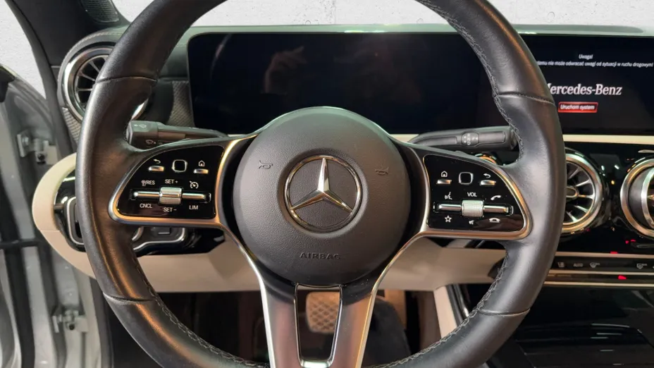 MERCEDES-BENZ CLA CLA 200 Progressive 7G-DCT