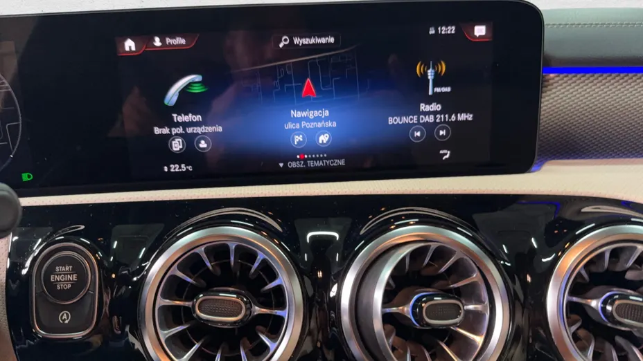 MERCEDES-BENZ CLA CLA 200 Progressive 7G-DCT