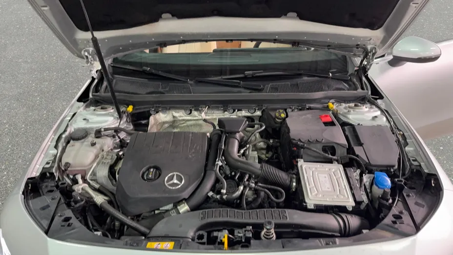 MERCEDES-BENZ CLA CLA 200 Progressive 7G-DCT
