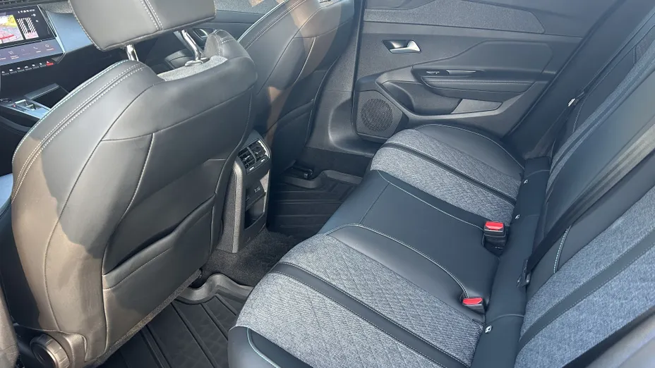PEUGEOT 408 408 1.2 PureTech Allure S&S EAT8