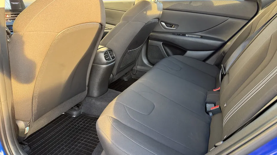 HYUNDAI Elantra Elantra 1.6 Smart CVT