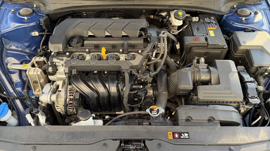 HYUNDAI Elantra Elantra 1.6 Smart CVT