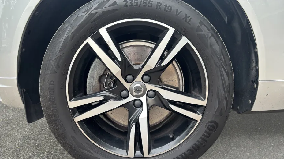 VOLVO XC60 XC60 T8 AWD Plug-In Hybrid R-Design aut
