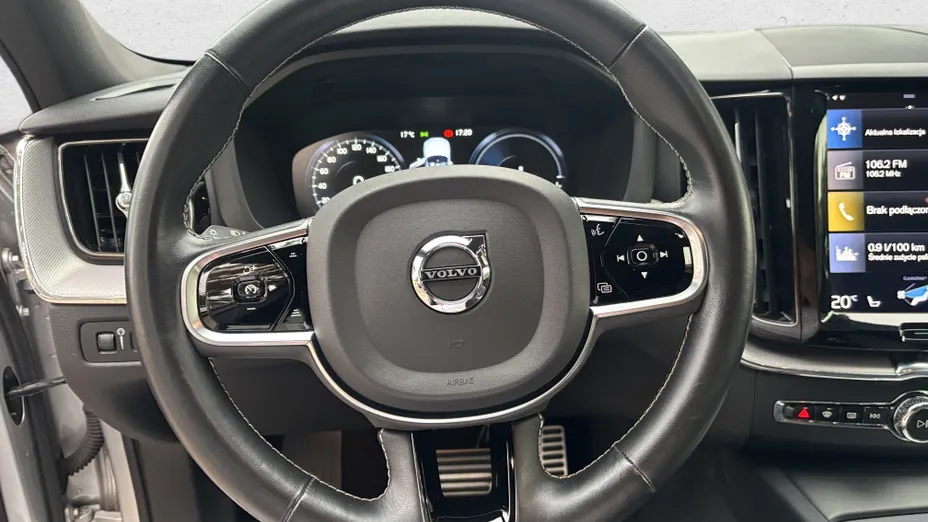 VOLVO XC60 XC60 T8 AWD Plug-In Hybrid R-Design aut