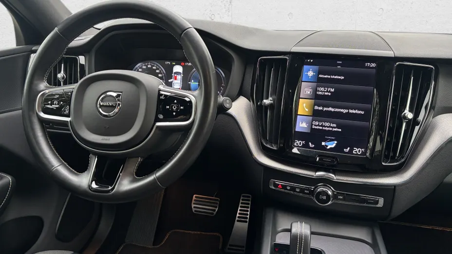 VOLVO XC60 XC60 T8 AWD Plug-In Hybrid R-Design aut