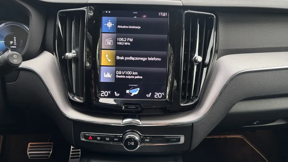 VOLVO XC60 XC60 T8 AWD Plug-In Hybrid R-Design aut