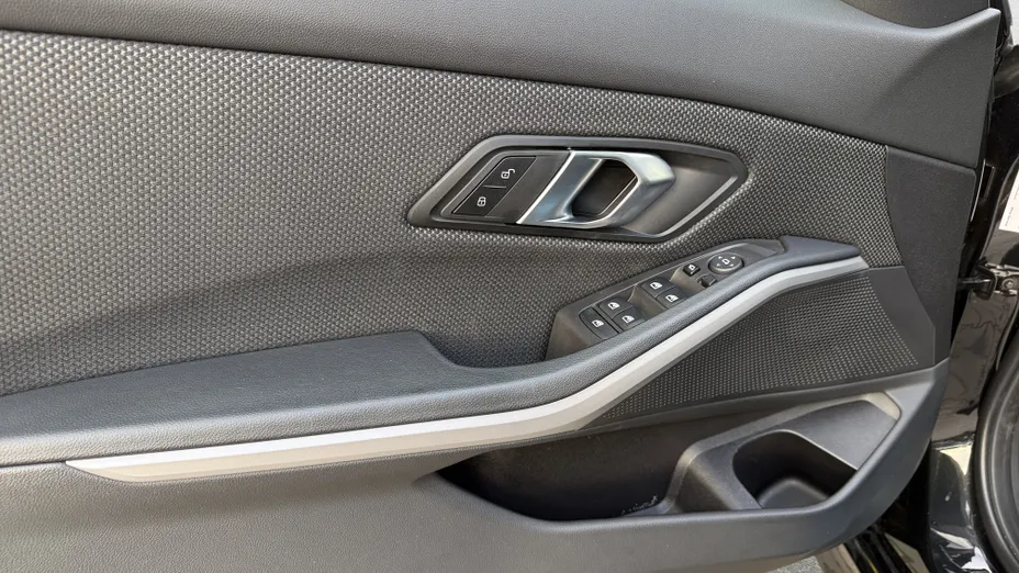 BMW Seria 3 318i aut