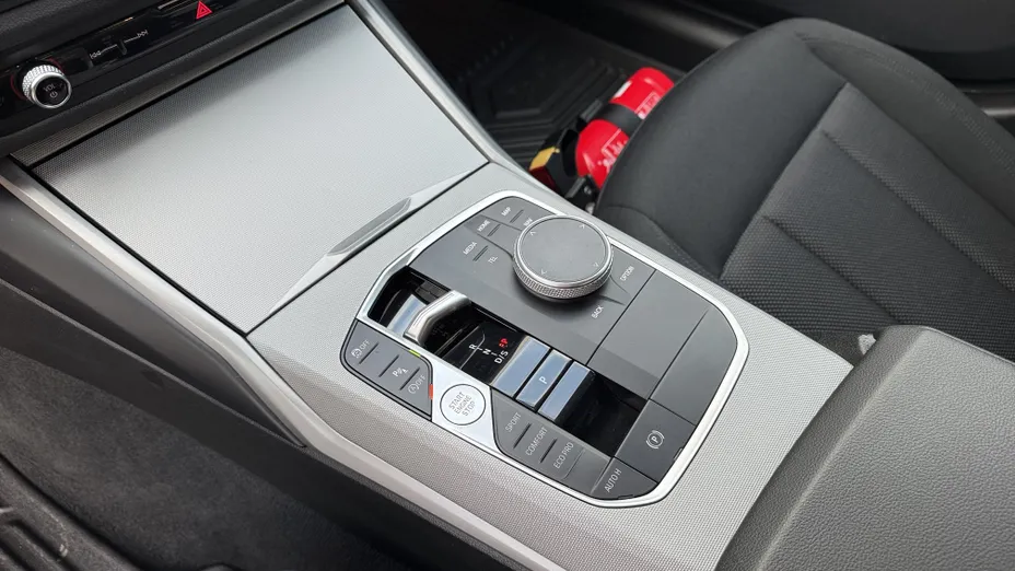 BMW Seria 3 318i aut
