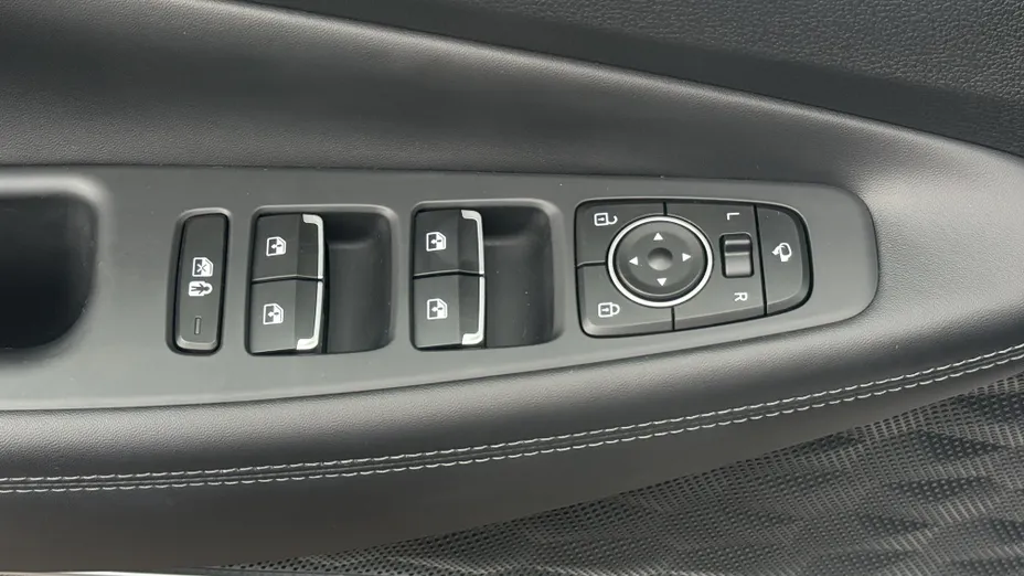 HYUNDAI Santa Fe Santa Fe 1.6 T-GDI HEV Platinum 4WD aut