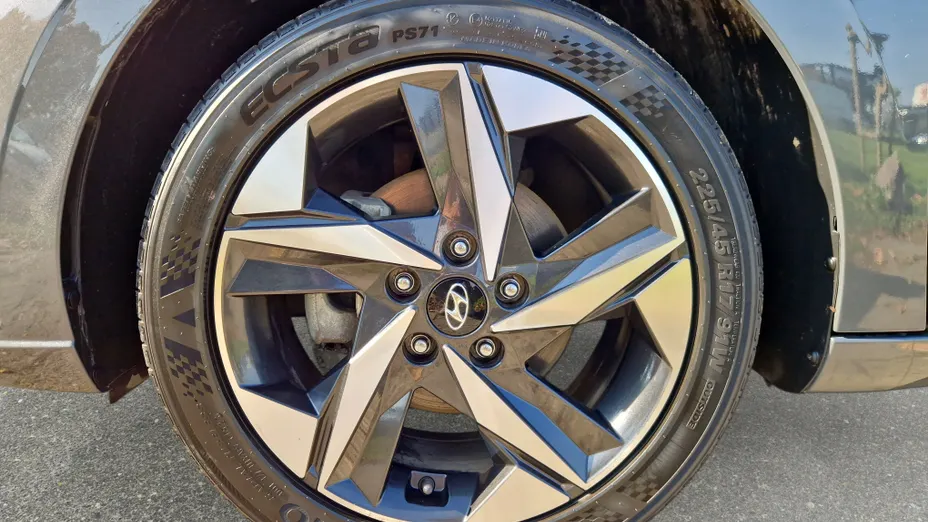 HYUNDAI Elantra Elantra 1.6 Smart