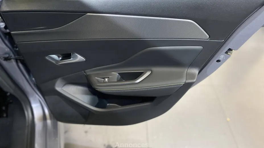 PEUGEOT 308 -