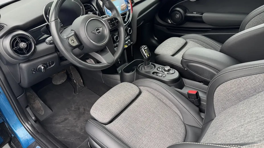 MINI [BMW] Mini Cooper SE Classic Trim