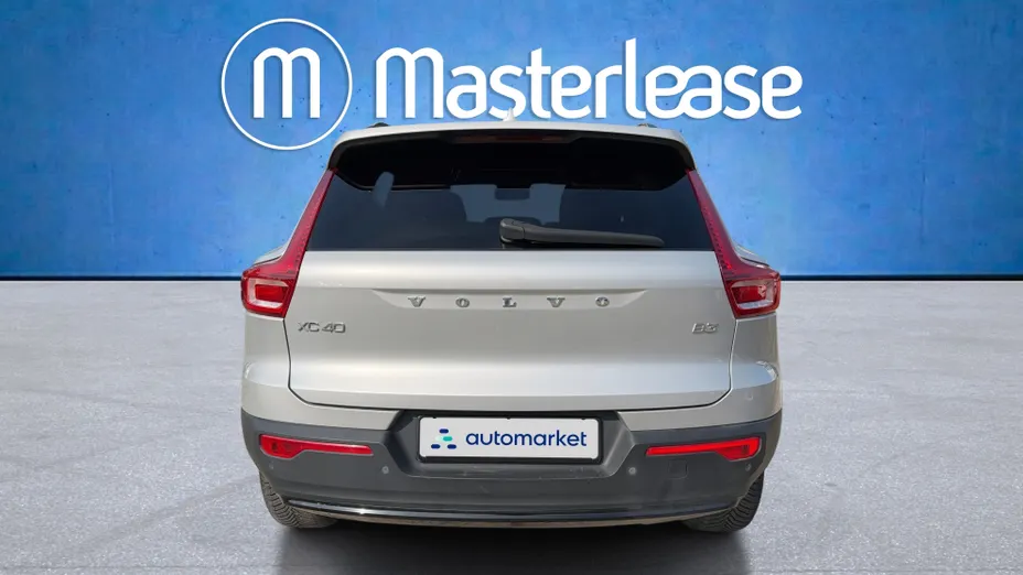 VOLVO XC40 XC40 B3 Plus Dark aut