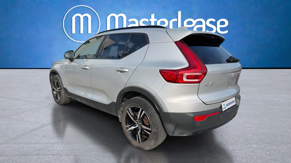 VOLVO XC40 XC40 B3 Plus Dark aut