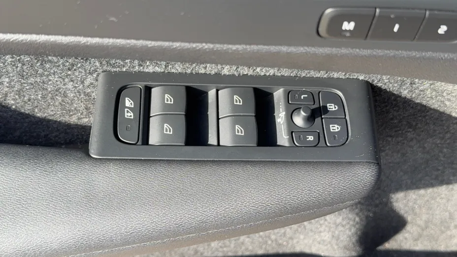 VOLVO XC40 XC40 B3 Plus Dark aut