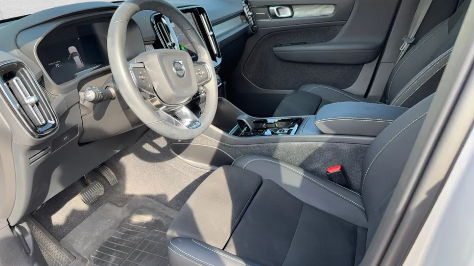 VOLVO XC40 XC40 B3 Plus Dark aut