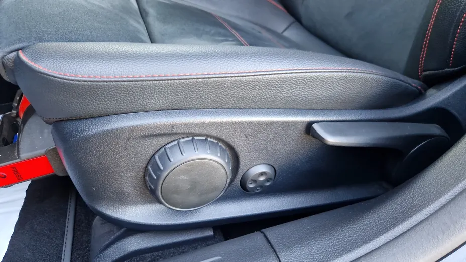 MERCEDES-BENZ A Klasa A 220 4-Matic Progressive 8G-DCT