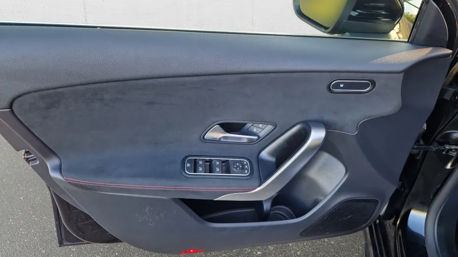 MERCEDES-BENZ A Klasa A 220 4-Matic Progressive 8G-DCT