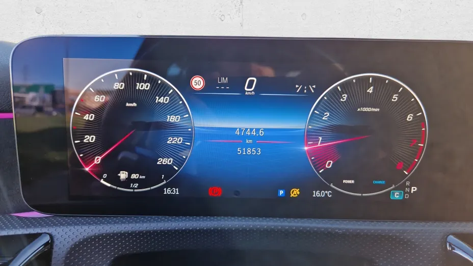 MERCEDES-BENZ A Klasa A 220 4-Matic Progressive 8G-DCT
