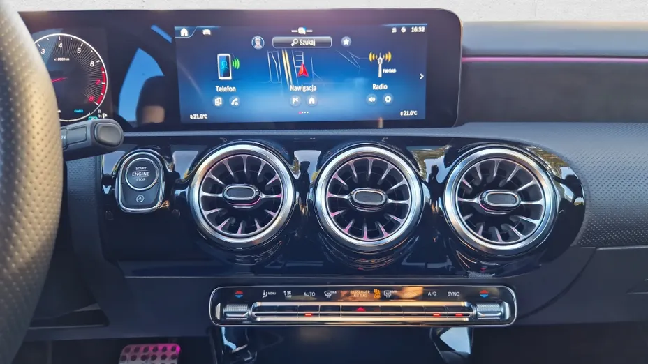 MERCEDES-BENZ A Klasa A 220 4-Matic Progressive 8G-DCT