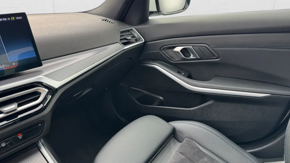 BMW Seria 3 318i M Sport aut