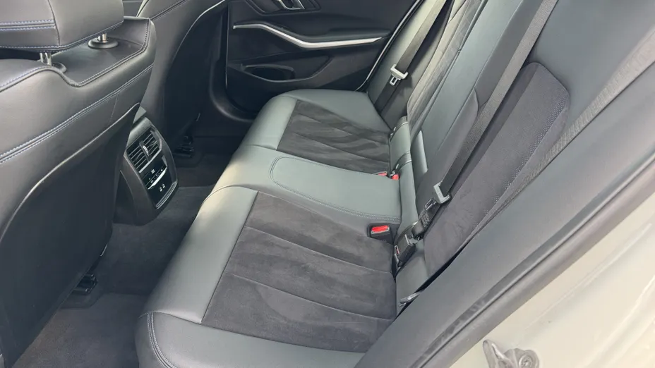 BMW Seria 3 318i M Sport aut