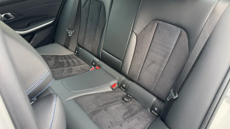 BMW Seria 3 318i M Sport aut