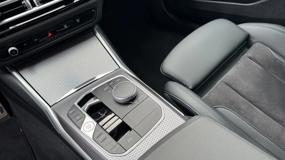 BMW Seria 3 318i M Sport aut
