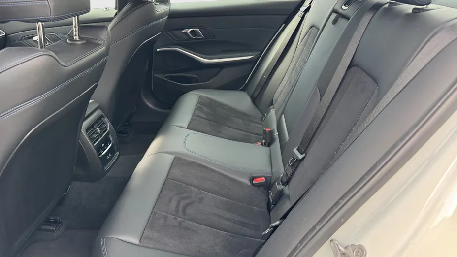 BMW Seria 3 318i M Sport aut