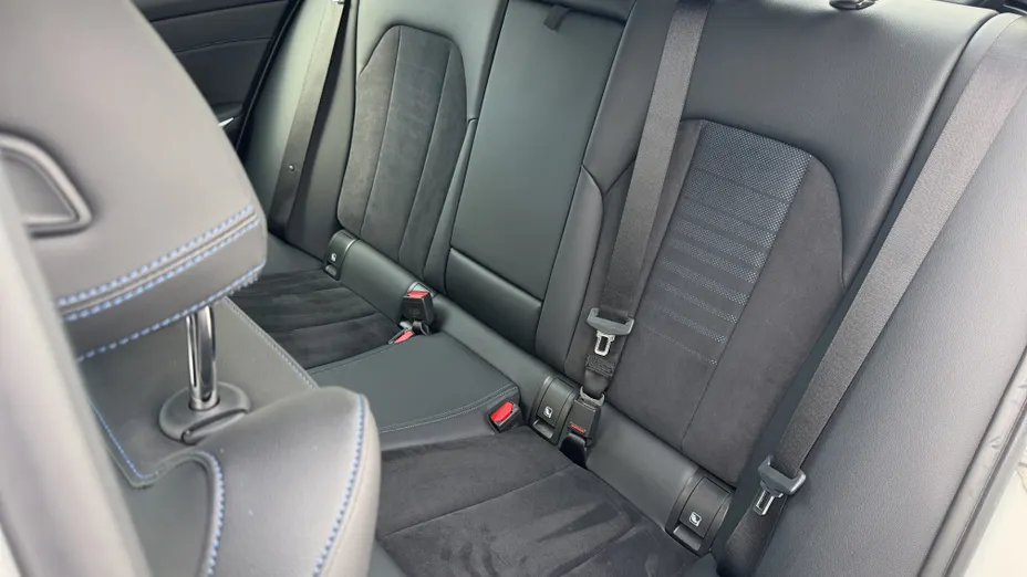 BMW Seria 3 318i M Sport aut