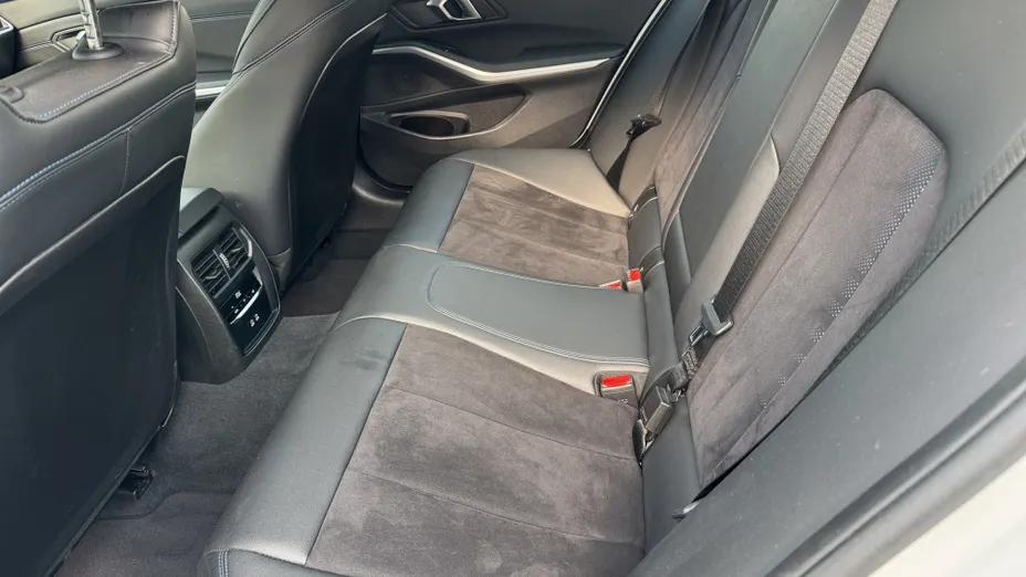 BMW Seria 3 318i M Sport aut