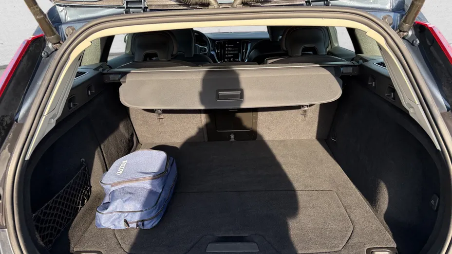 VOLVO V60 V60 B4 D Momentum Pro aut