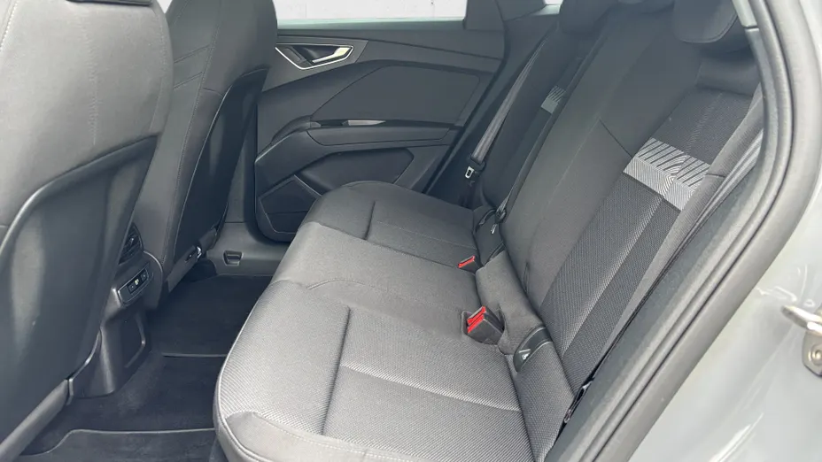 AUDI Q4 Q4 e-tron 40 77kWh Advanced
