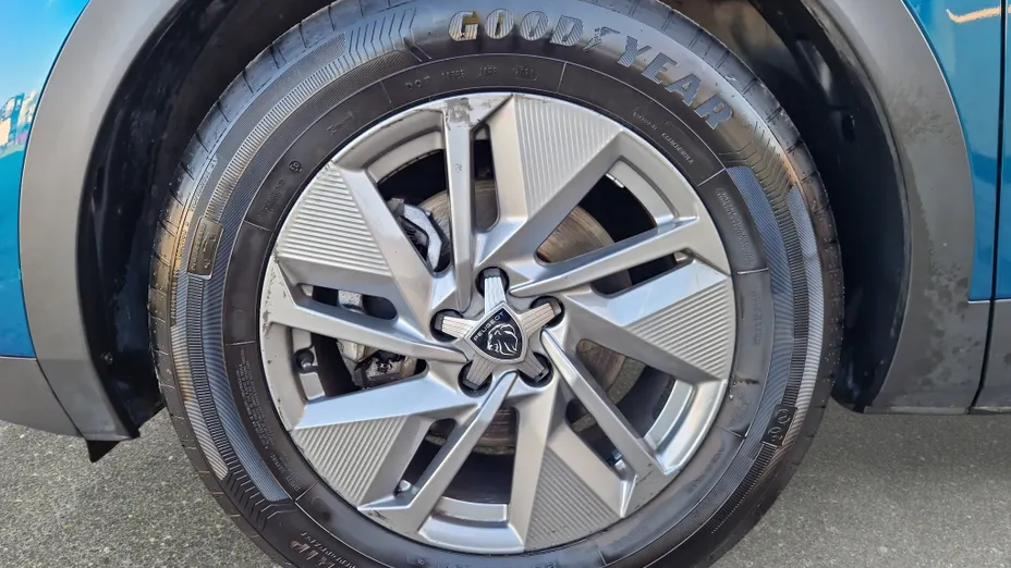 PEUGEOT 408 408 1.2 PureTech Allure S&S EAT8