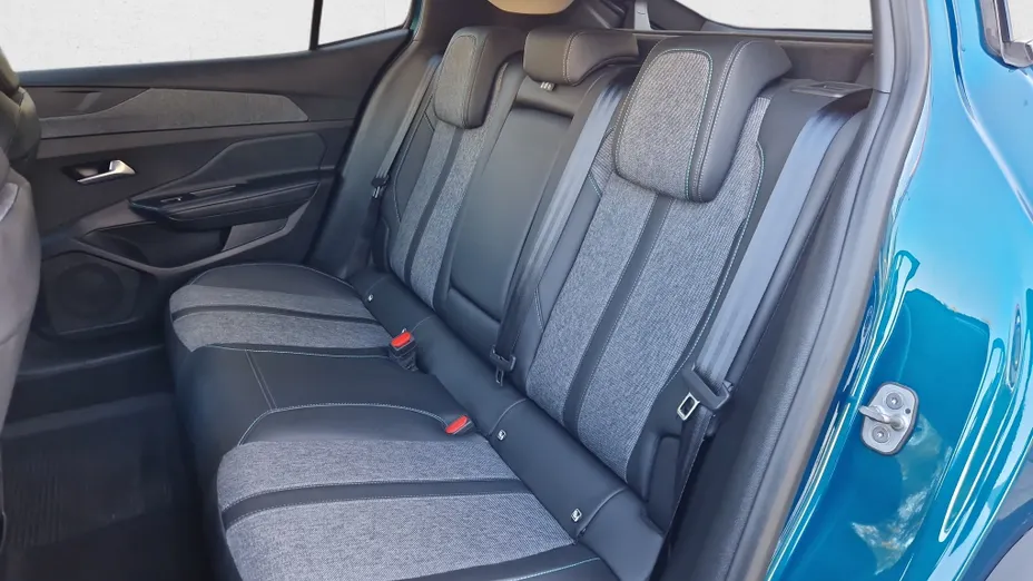 PEUGEOT 408 408 1.2 PureTech Allure S&S EAT8