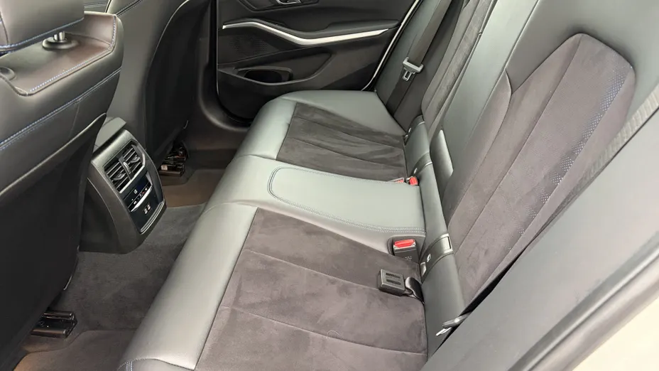 BMW Seria 3 318i M Sport aut