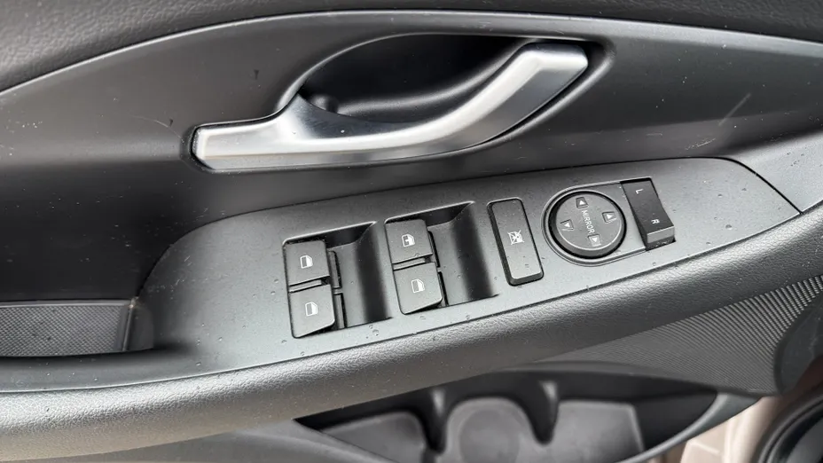 HYUNDAI i30 i30 1.5 DPI Modern