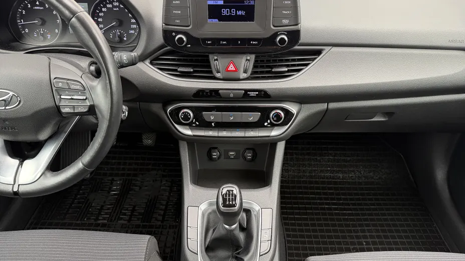 HYUNDAI i30 i30 1.5 DPI Modern