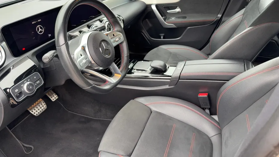 MERCEDES-BENZ CLA CLA 200 AMG Line 7G-DCT