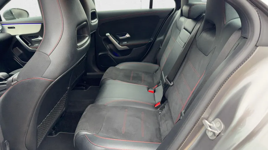 MERCEDES-BENZ CLA CLA 200 AMG Line 7G-DCT
