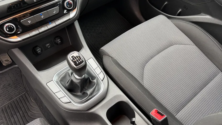 HYUNDAI i30 i30 1.0 T-GDI Modern